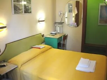 Alessandro A San Pietro Bed 2*